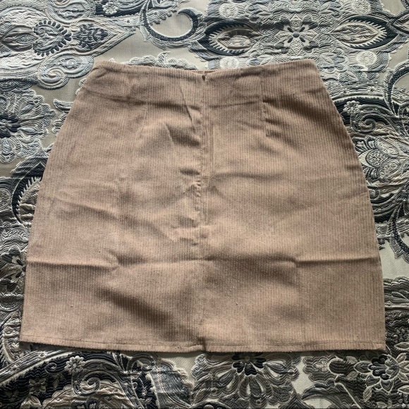 SHEIN Tan Skirt - Picture 2 of 9